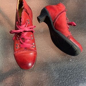 Red Brako Anatomic Collection